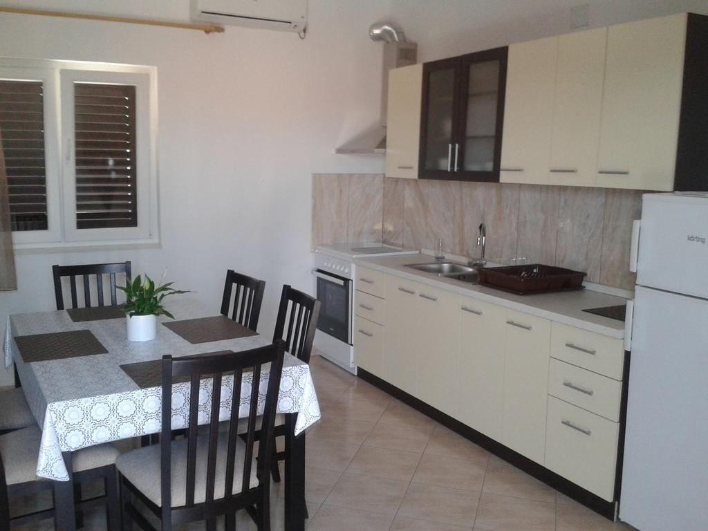 Vila Suzana Tribalj Buitenkant foto