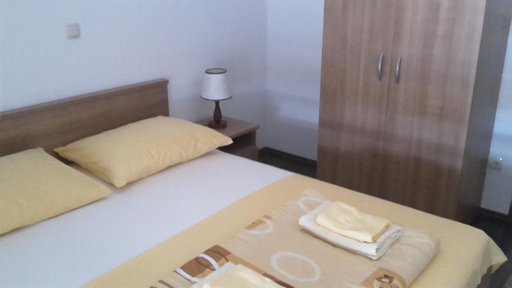Vila Suzana Tribalj Buitenkant foto