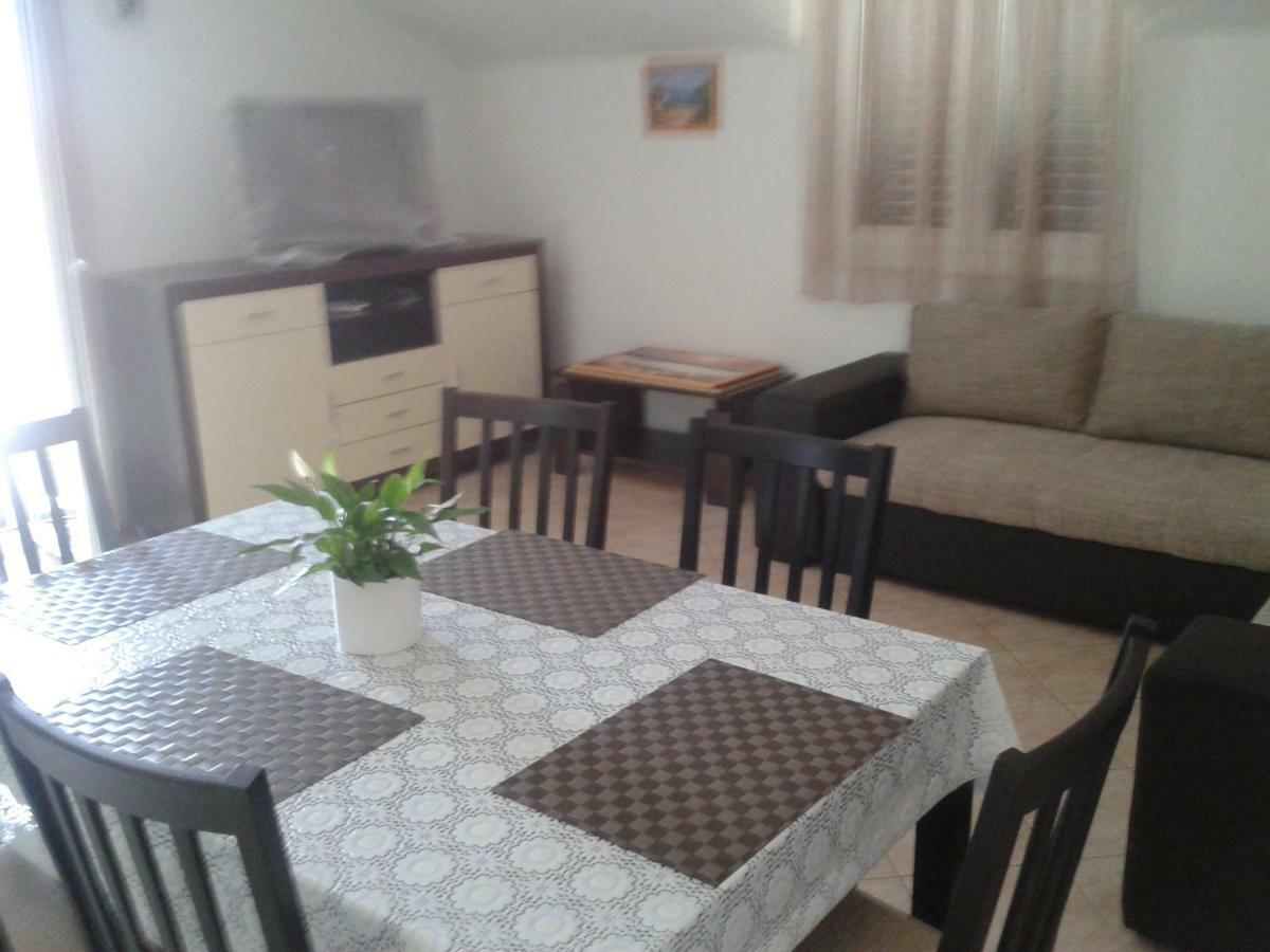 Vila Suzana Tribalj Buitenkant foto
